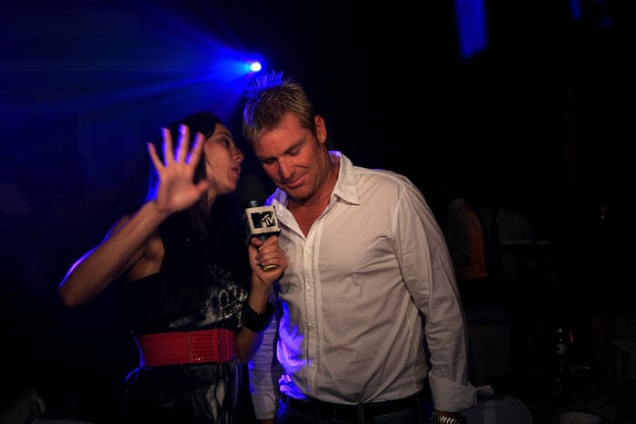 Anushka and Shane Warne at the IPL Nights after party following the 2010 DLF Indian Premier League T20 group stage match between the Rajasthan Royals and Kings XI Punjab at the IT Rajputana on April 7, 2010 in Jaipur, India.  (Photo: IPL2010/Getty Images)