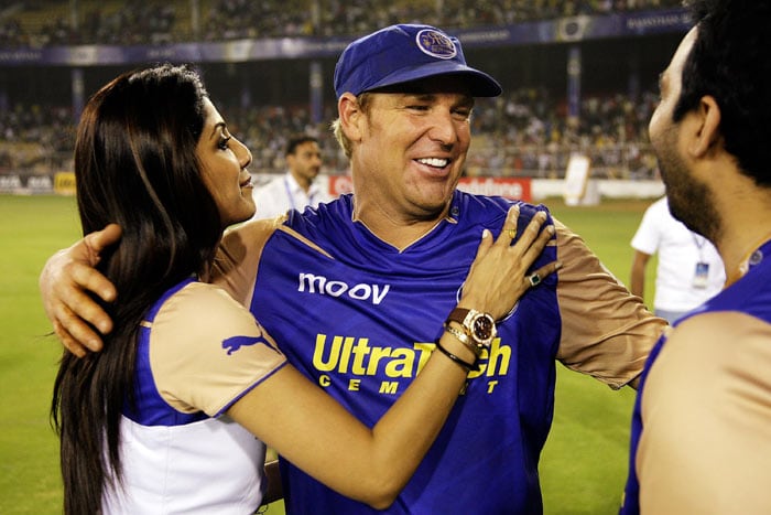 Shane Warne and Shilpa Shetty of the Royals during the 2010 DLF Indian Premier League T20 group stage match between Chennai Super Kings and Rajasthan Royals played at Sardar  Patel Motera Stadium on March 28, 2010 in Ahmedabad, India.  (Photo: IPL2010/Getty Images)