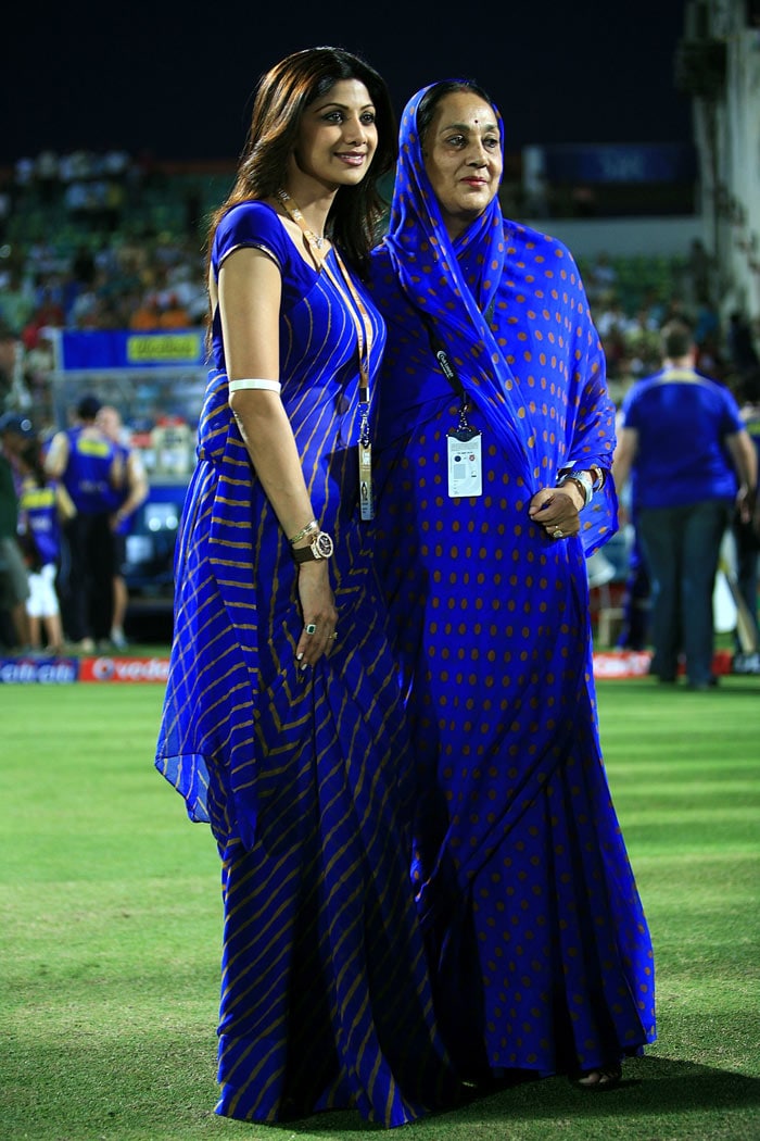 Shilpa Shetty (part owner of Rajasthan Royals) and Maharani Padmani devi during the 2010 DLF Indian Premier League T20 group stage match between Rajasthan Royals and Kings XI Punjab played at the Sawai Mansingh Stadium on April 7, 2010 in Jaipur, India. (Photo: IPL2010/Getty Images)