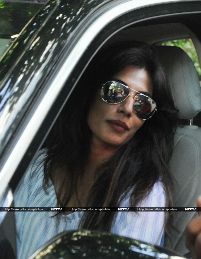 Shilpa Shetty\'s Movie Date With Family