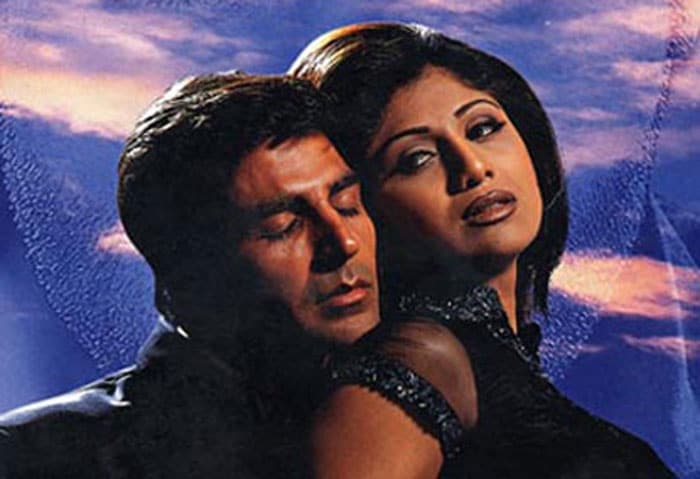 Shilpa had previously dated Akshay Kumar, but the couple broke up in 2000 after he started dating Twinkle Khanna.