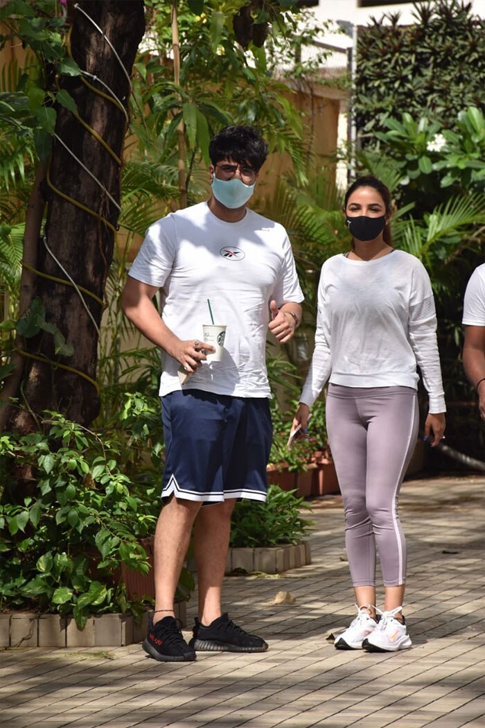 Lovebirds Jasmin Bhasin and Aly Goni were pictured in Andheri.