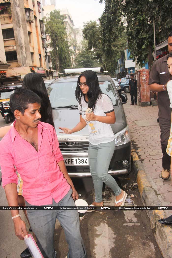 Ajay Devgn's daughter Nysa had a lovely day out with her friends.