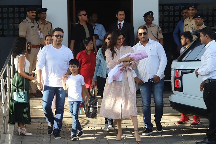 So Happy To See Shilpa Shetty And Raj Kundra With Baby Samisha For The First Time
