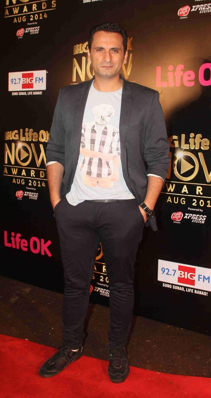 Bollywood Stars Glitter at Life OK Awards