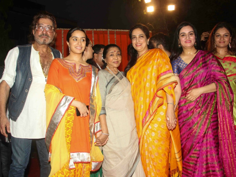 Photo : Inside Haseena Shraddha Kapoor's Fam-Jam