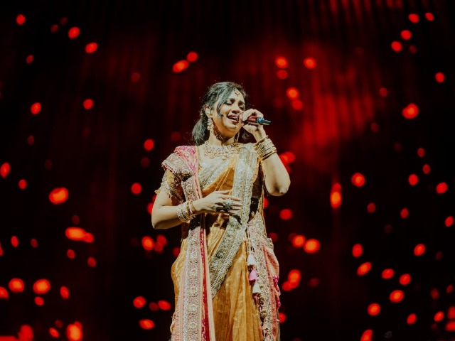 टोरंटो कॉन्सर्ट के बाद भावुक हुईं श्रेया घोषाल, बोलीं- आज रात शायद सो नहीं पाऊंगी