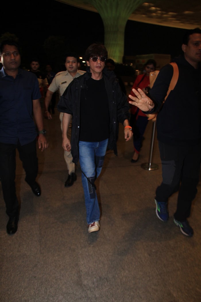 Shah Rukh Khan And Ranveer Singh\'s Airport Diaries