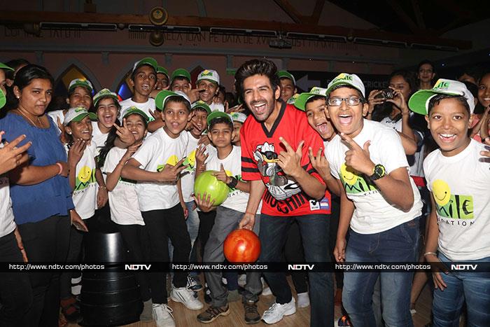 Kartik Aaryan celebrated Children's Day with a group of kids.