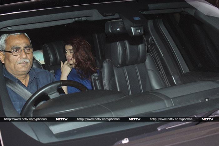 Shweta Bachchan Nanda Parties With Zoya Akhtar And Other Friends