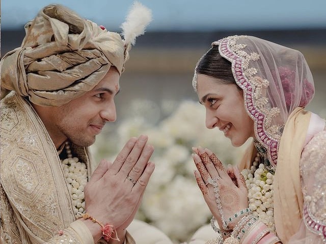 Photo : Sidharth-Kiara wedding: एक-दूजे के हुए सिद्धार्थ मल्होत्रा और कियारा आडवाणी