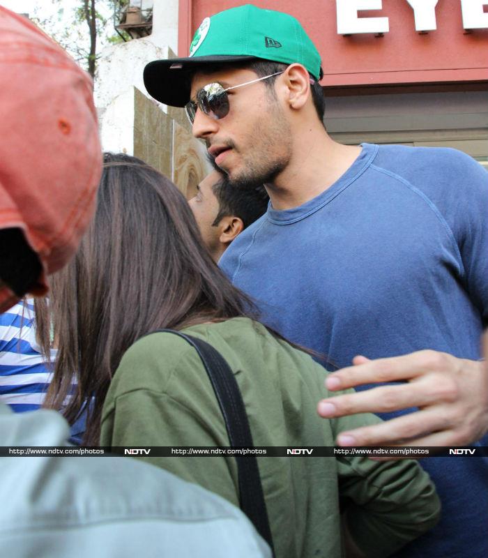 Alia Bhatt Sidharth Malhotra Enjoy Sunday Lunch Together