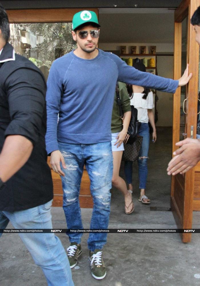 Alia Bhatt Sidharth Malhotra Enjoy Sunday Lunch Together