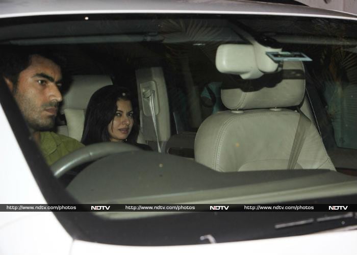 Sidharth Malhotra Had A Busy Sunday With Karan Johar\'s Twins