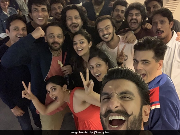 Deepika Watched Simmba With Ranveer Singh And The Bhavnanis
