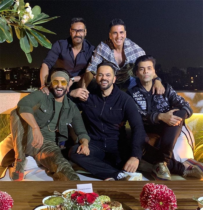 फिल्म 'सिम्बा' की कामयाबी के लिए रखी गई पार्टी में पहुंचे ये सितारे