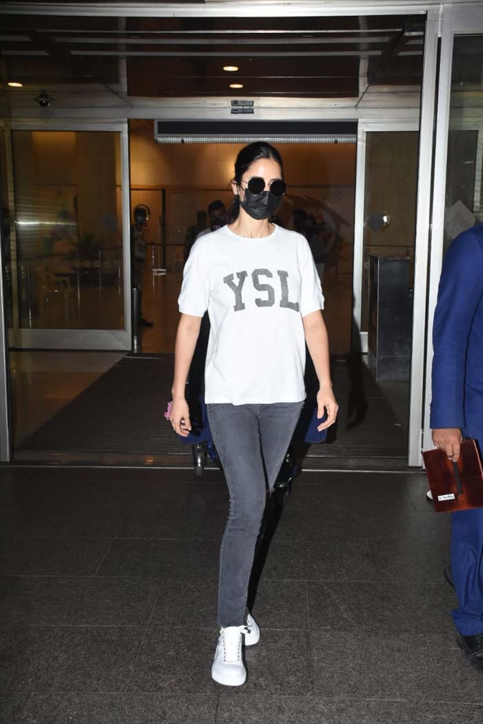 On Sunday, Katrina Kaif flew back to Mumbai from what appears to be Austria, where she was for the shooting schedule of <I>Tiger 3</I>. Austria was the last pit stop on Katrina Kaif's country-hopping for <I>Tiger 3</i> tour.
