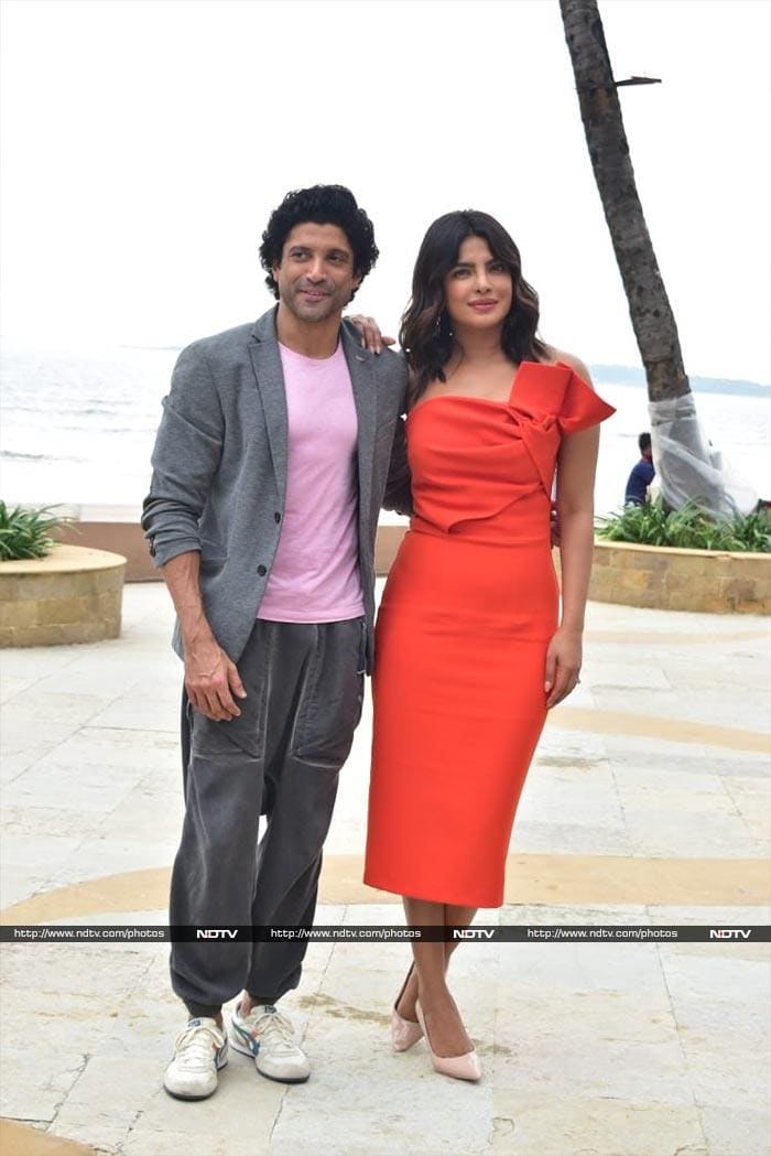 Priyanka, Farhan Paint The Mumbai <I>Sky Pink</I>