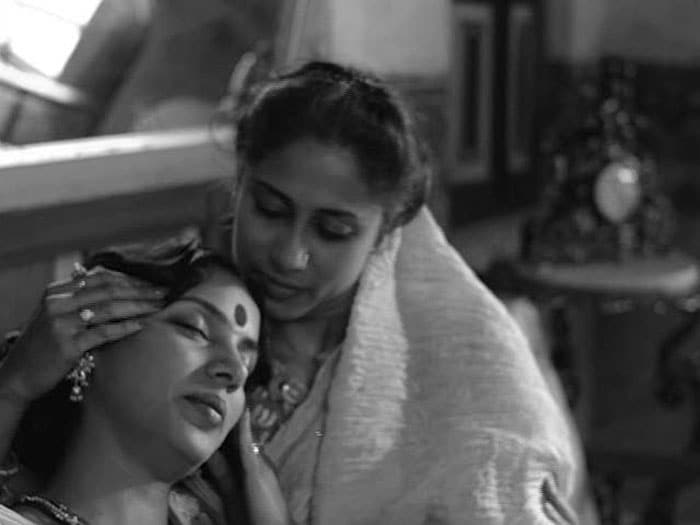 <i>Mandi</i> a satirical comedy on politics and prostitution starred Smita Patil along with Shabana Azmi and Naseeruddin Shah.