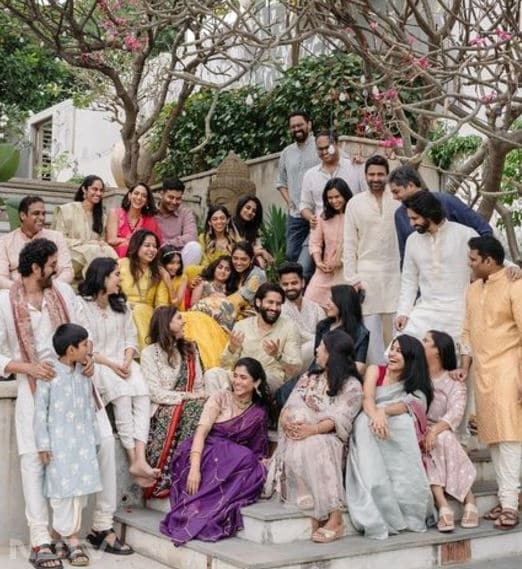 Naga Chaitanya posed with his extended family ahead of the big day. (Image Courtesy: Instagram)