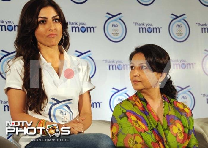 Star moms and daughters: Sharmila with Soha