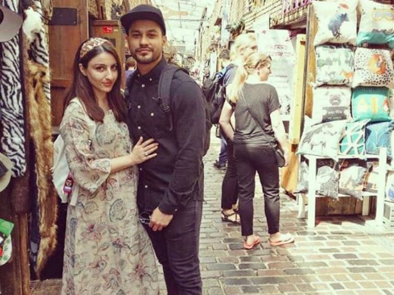 Photo : Vacation Mode On For Soha And Kunal