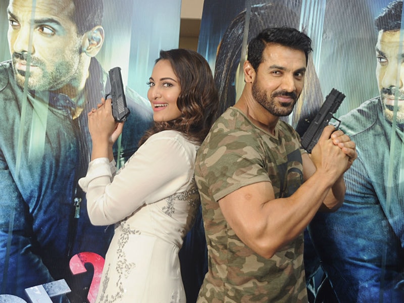 Photo : Sonakshi Sinha, John Abraham Let Out Their Inner Force