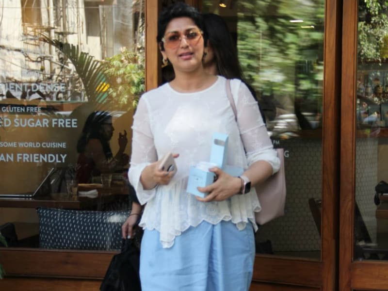 Photo : Sonali Bendre's Paints The Day In Pastel Shades
