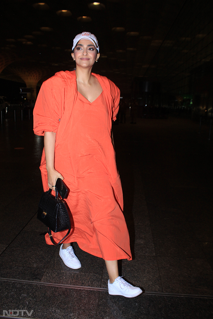 Sonam And Bhumi\'s Airport Looks But Make It Project Runway