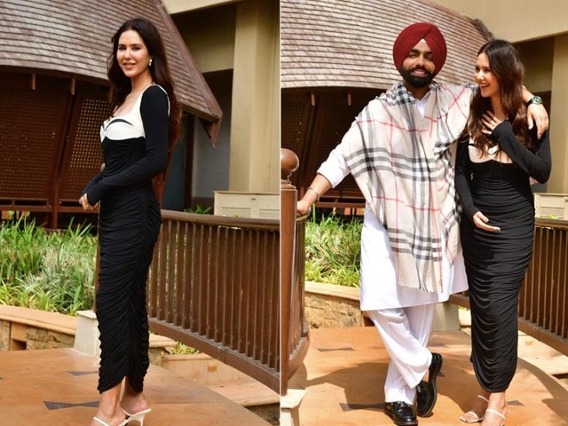 Photo : Sonam Bajwa And Ammy Virk Answered The Work Call Like This