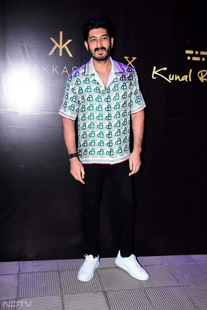 Mohit Marwah checked into the event like this.  (Image Courtesy: Varinder Chawla)