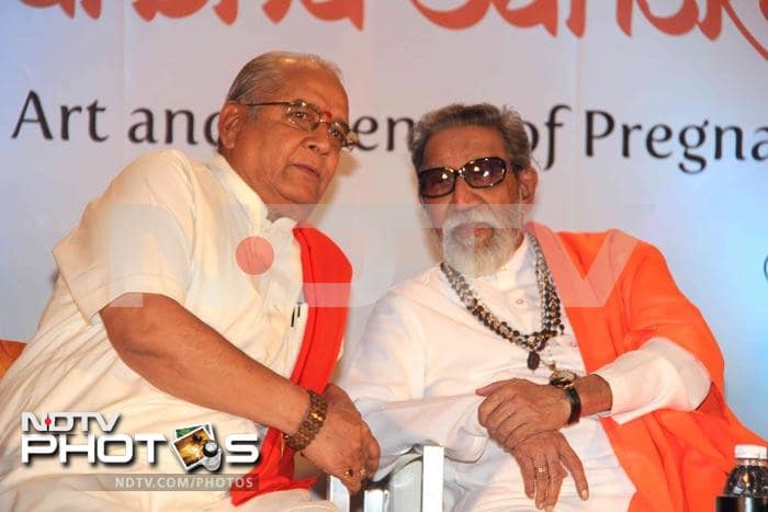 Big B, Bal Thackeray at a book launch