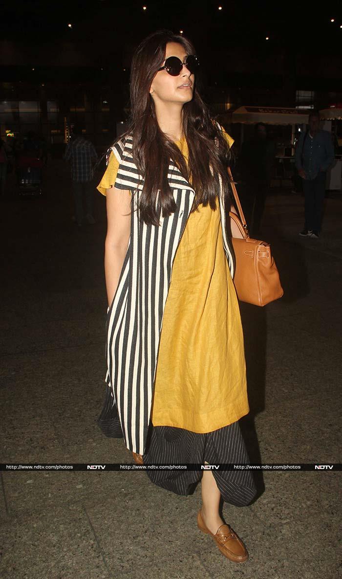 Sonam Kapoor Spotted At The Airport Looking Like This