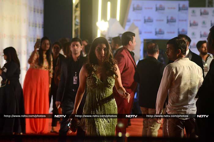 Filmfare Awards 2018: Sonam And Alia, The Red Carpet Stars