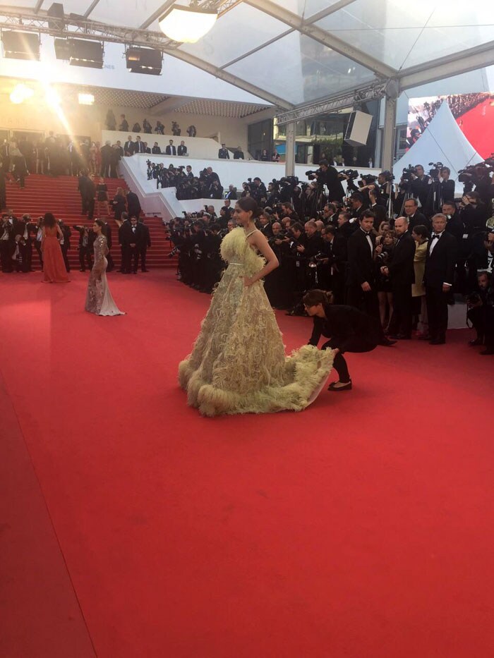 Sonam Kapoor’s Elie Saab Moment at Cannes