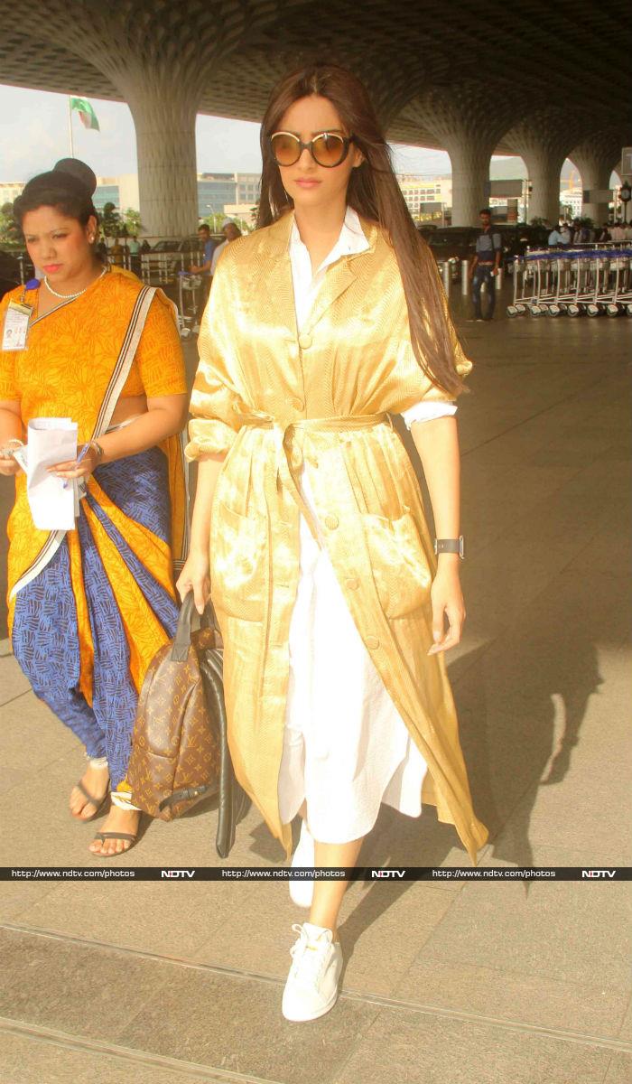 Actress Sonam Kapoor was spotted at the Mumbai international airport on August 4.