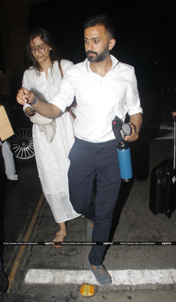 Sonam Kapoor Takes Off With Rumoured Boyfriend Anand Ahuja