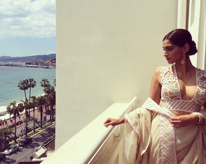 Cannes 2015: Sonam Kapoor Gets Ready for the Fashion Gala