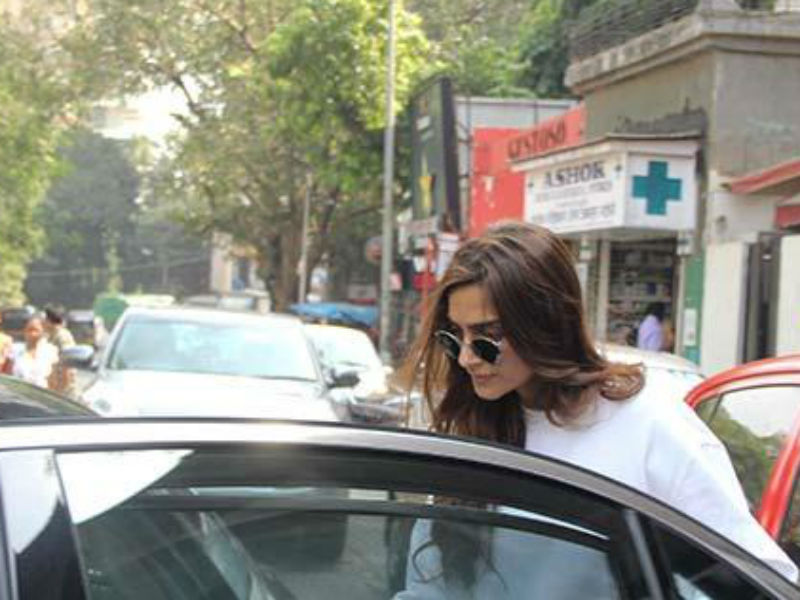 Sonam Kapoor In Blink-And-Miss Moment