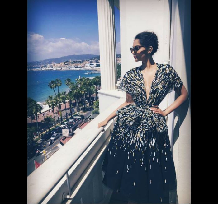 Cannes 2016: Sonam\'s Fabulous Summer Chic Look