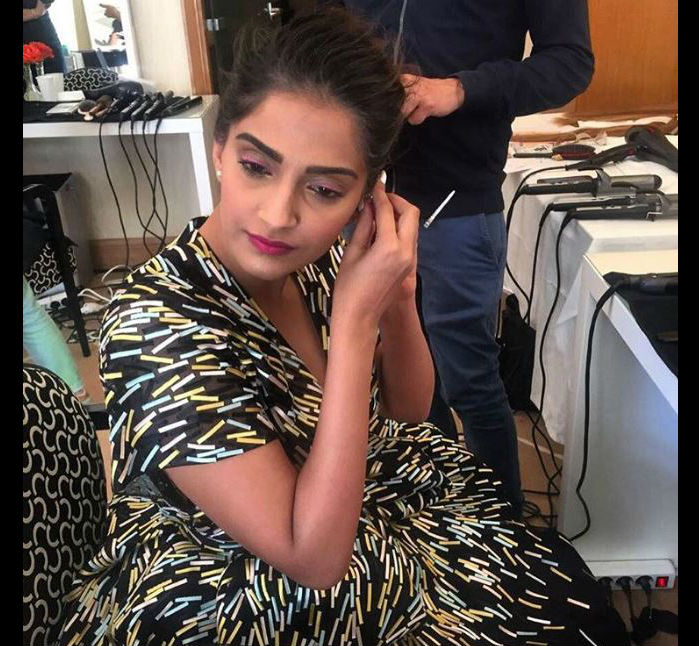 Cannes 2016: Sonam\'s Fabulous Summer Chic Look