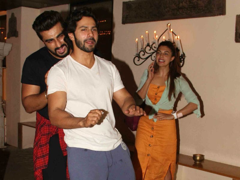 Photo : Jacqueline, Varun, Arjun And Shanaya Gear Up For Sonam's Sangeet