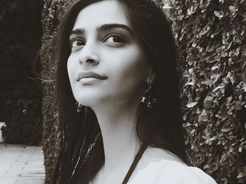 Photo : Fall In Love With Sonam Kapoor In 6 Pics