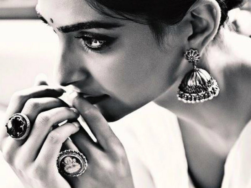 Sonam Kapoor's <I>Khoobsurat Paheli</i>