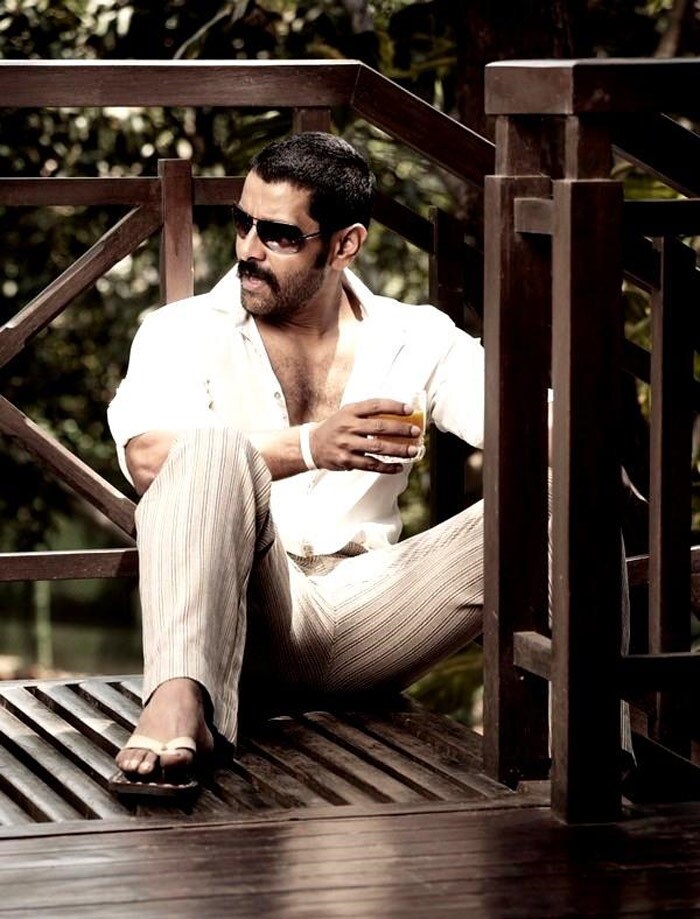 Southern superstar Vikram is ready to try his luck in Bollywood at the age of 44 with <I>Raavan</I>.