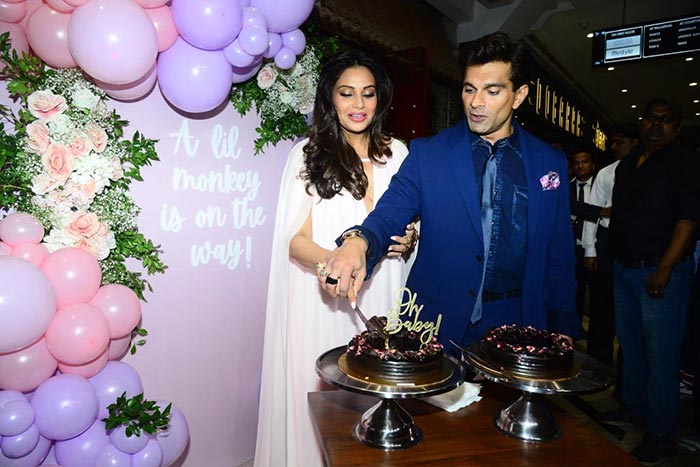 Sparkles And Smiles From Bipasha Basu\'s Baby Shower