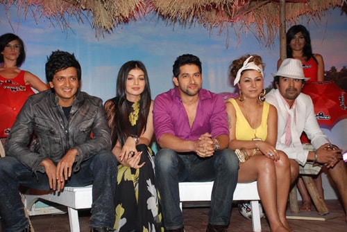 <b>Every guy's dream</b>: MTV is now ready to entice the audience with the new show <i>Splitsvilla</i> which is based on a war of love.