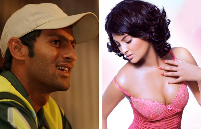 Sportsmen and actresses: A love story