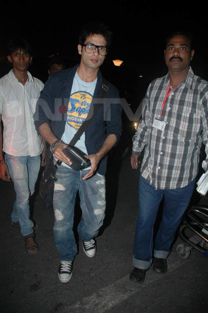 Another main man is flying with them to South Africa too - Shahid Kapoor.