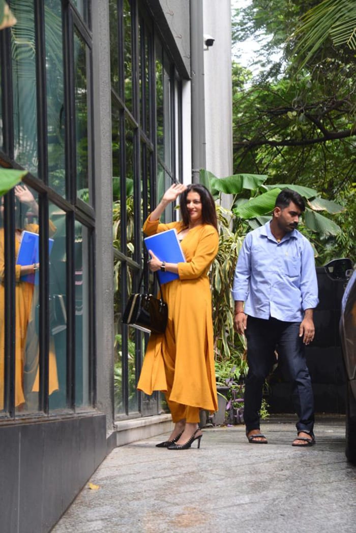Spotted: Aishwarya Rai Bachchan, Kareena Kapoor, Alia Bhatt-Ranbir And Other Stars In The City
